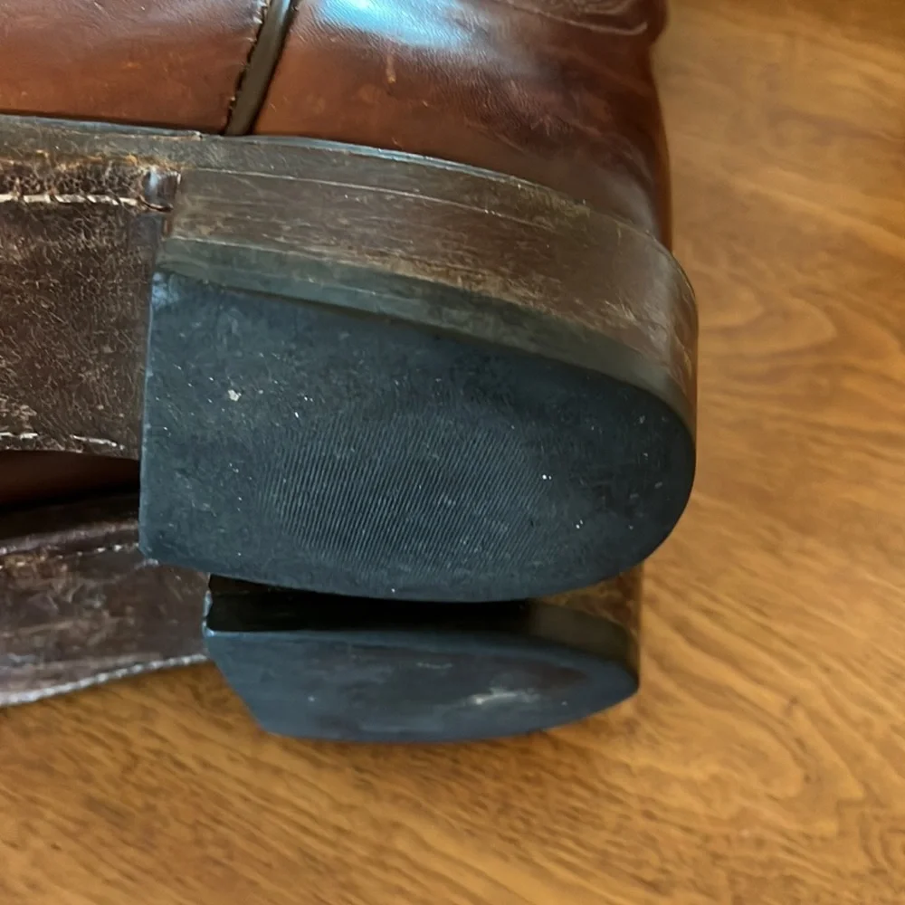 Men’s Luechese Boots - Picture 9 of 9